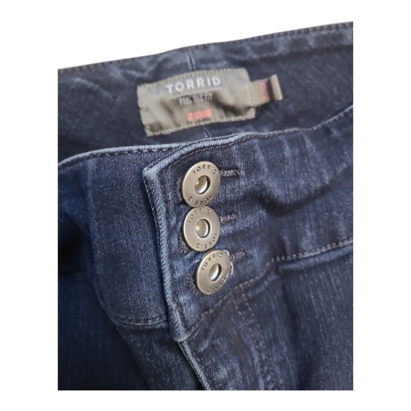 Torrid Jegging Feel the Fit Super Stretch High Rise Jeans Size 22R Dark Wash - Picture 4 of 7